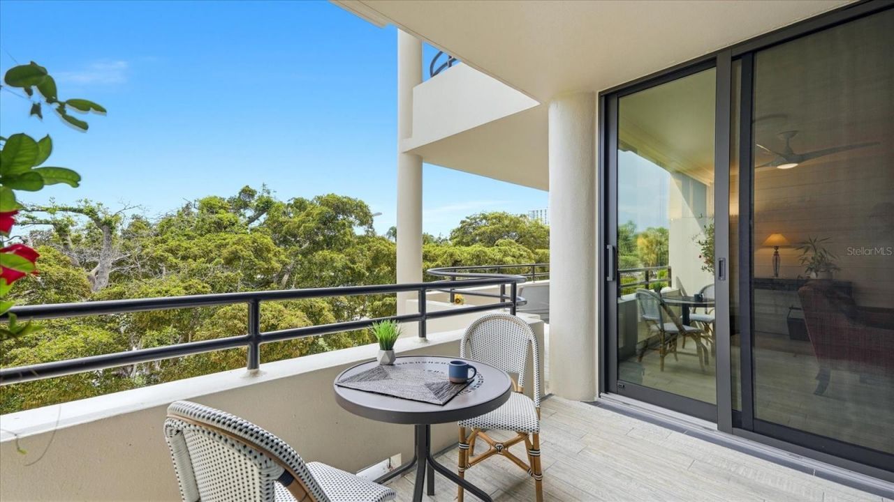 1255 N Gulfstream Avenue, Unit 204, Sarasota, FL 34236 Photo