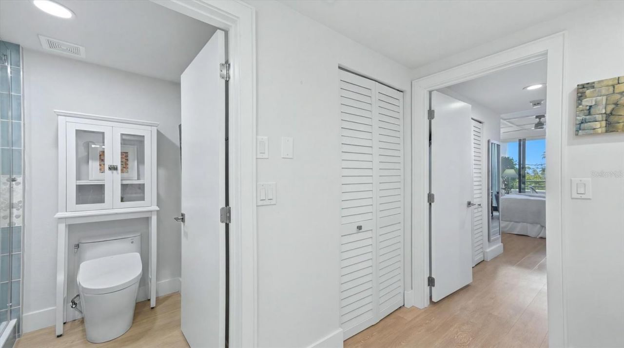 1255 N Gulfstream Avenue, Unit 204, Sarasota, FL 34236 Photo