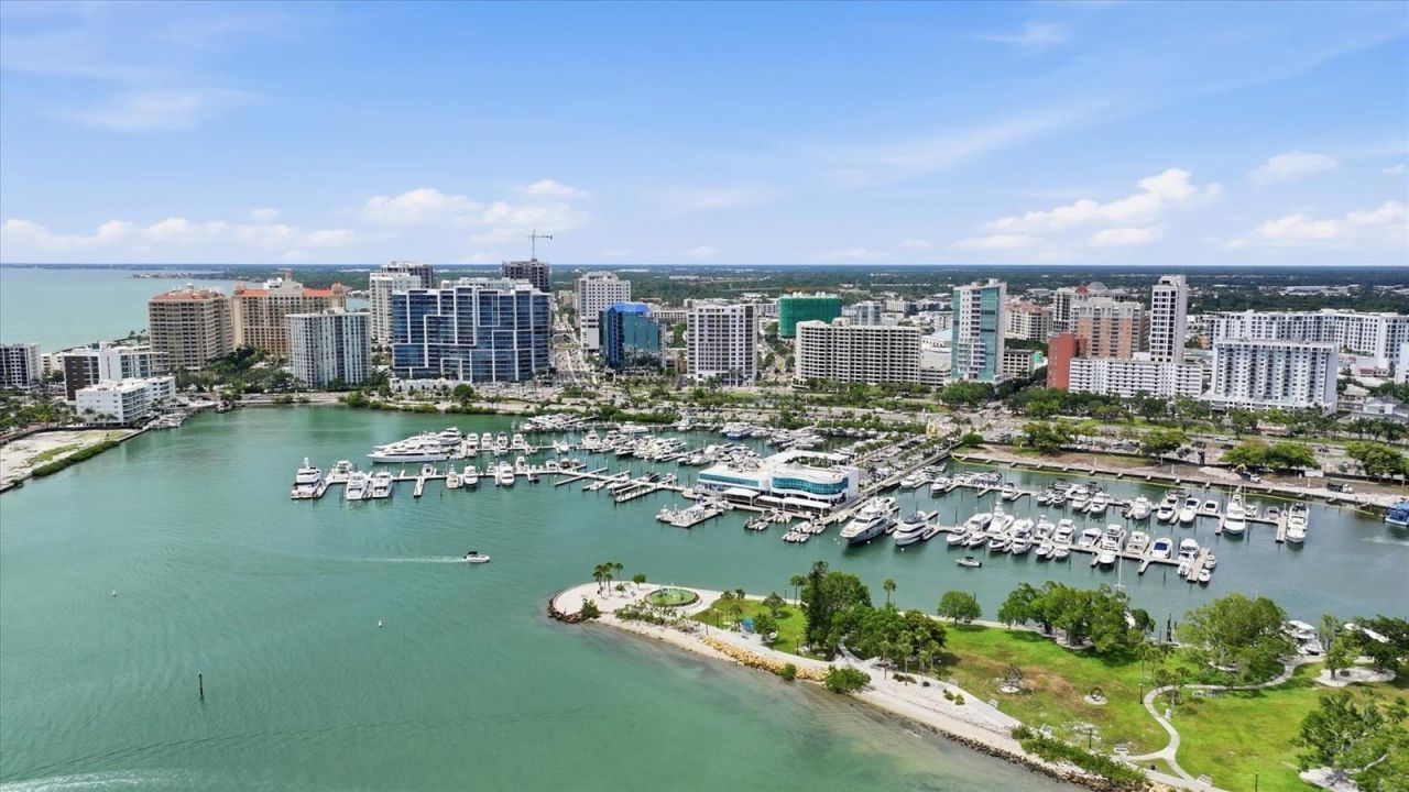 1255 N Gulfstream Avenue, Unit 204, Sarasota, FL 34236 Photo