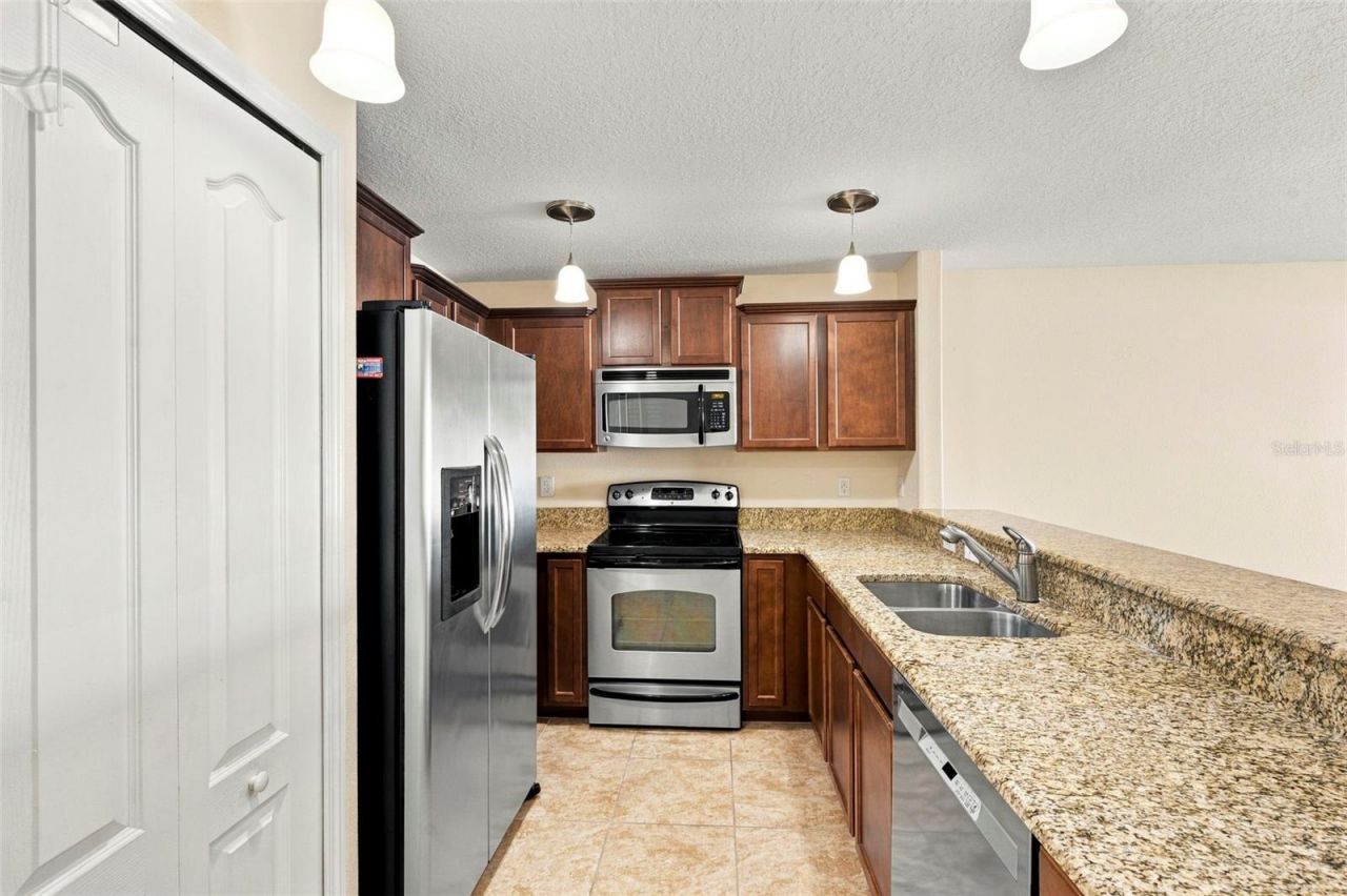 9726 Trumpet Vine Loop, Trinity, FL 34655 Photo