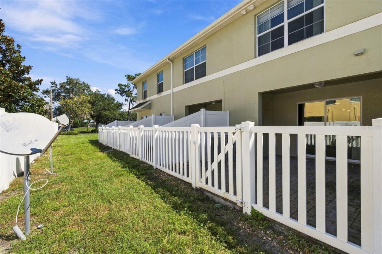 9726 Trumpet Vine Loop, Trinity, FL 34655 Photo