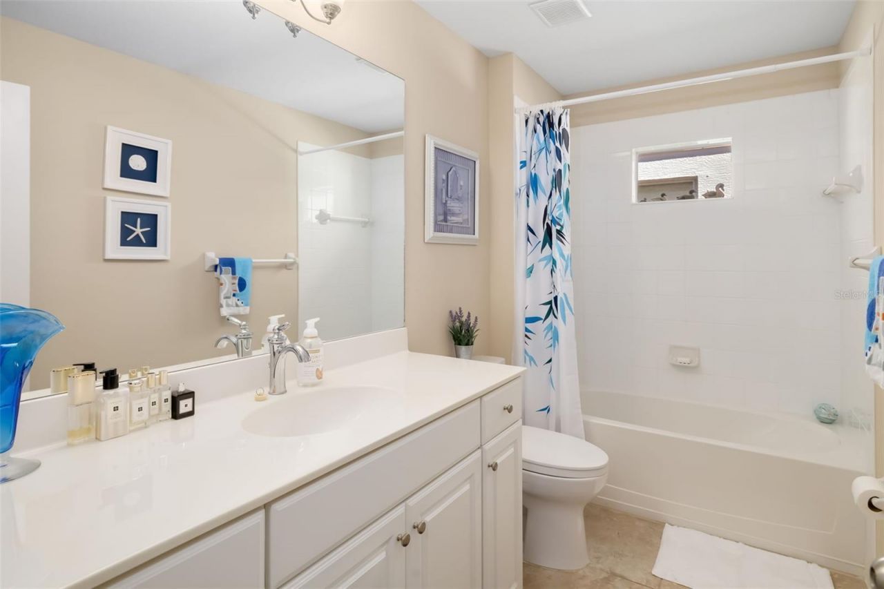 6417 Pine Breeze Run, Sarasota, FL 34243 Photo