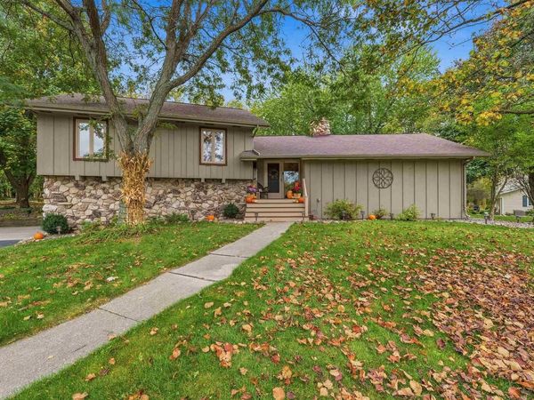 N7787 LEDGEVIEW SPRINGS DRIVE, Fond Du Lac, WI 54937