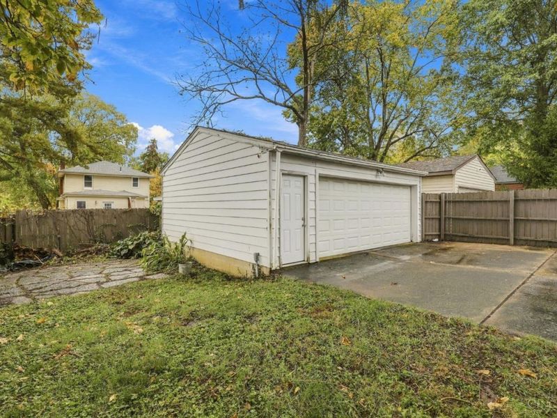 1947 Mears Avenue, Cincinnati, OH 45230 Photo 44