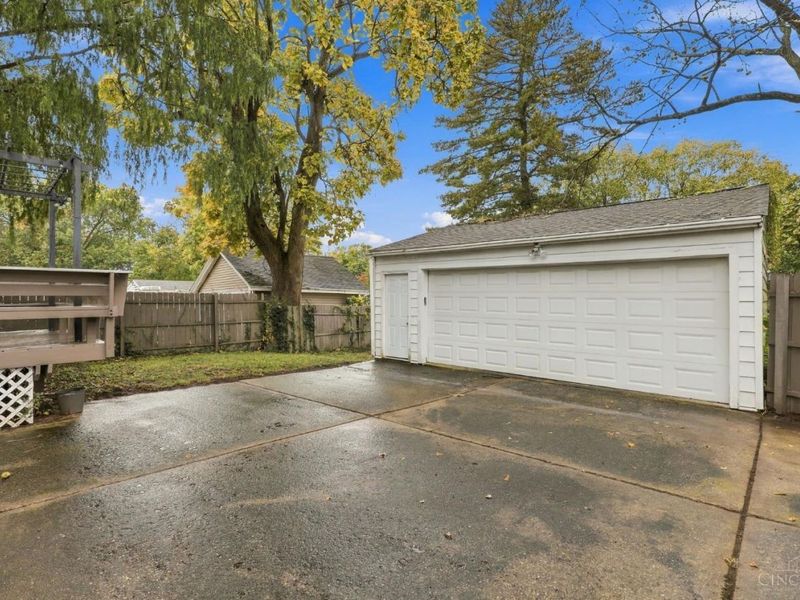 1947 Mears Avenue, Cincinnati, OH 45230 Photo 45