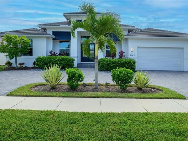 1343 Freeport AVE , MARCO ISLAND, FL 34145