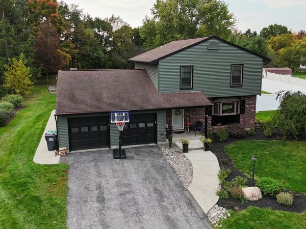 5 Mallards Landing S, Waterford, NY 12188