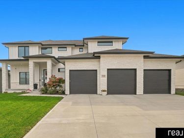 21103 Atwood Avenue, Elkhorn, NE 68022