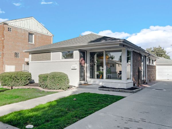 5237 S Natoma Avenue, Chicago, IL 60638