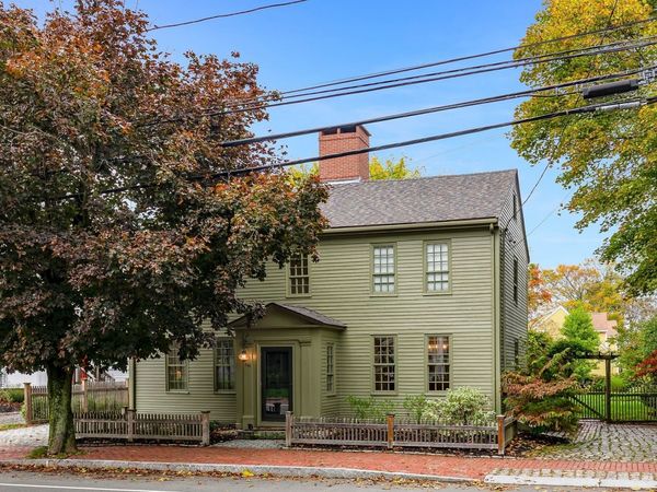 288 Merrimac St, Newburyport, MA 01950