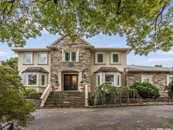 22 Lorraine Dr, Montville, NJ 07058