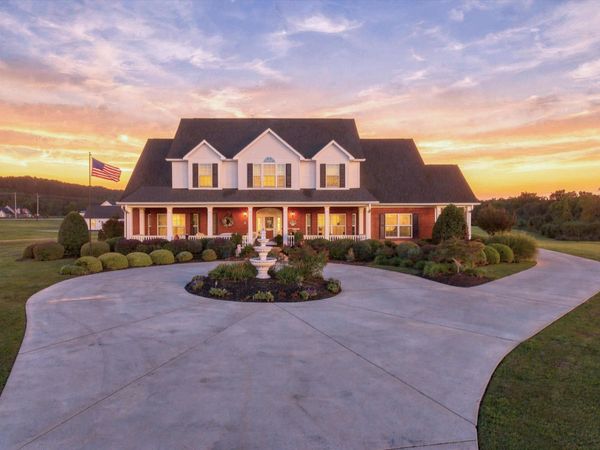 417 Twin Cedars Road , Rock Spring, GA 30739