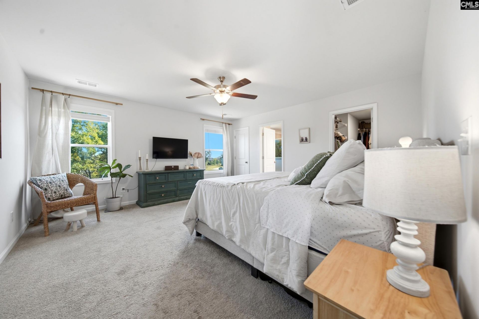 1045 Woodcreek Farms Road  Photo 12