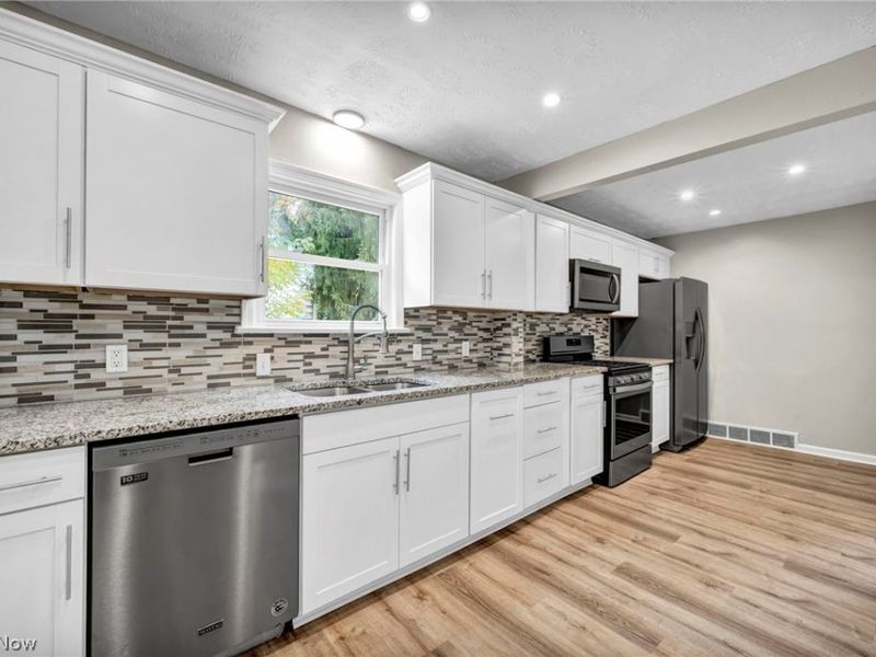 7623 Macedonia Road, Oakwood, OH 44146 Photo 14