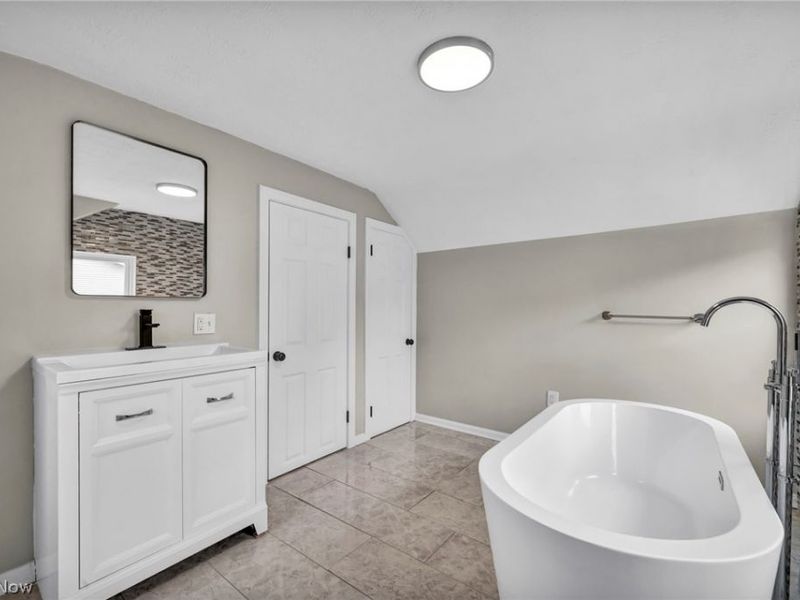 7623 Macedonia Road, Oakwood, OH 44146 Photo 4