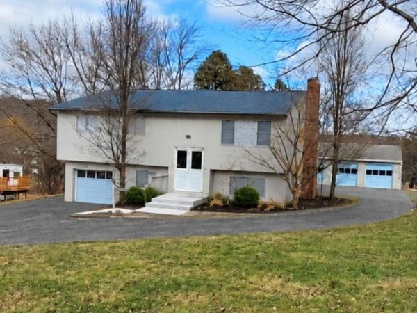 52 Surrey Road, Chester, NY 10918