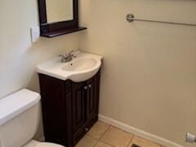1610 Genoa Place , Columbus, OH 43227 Photo 11