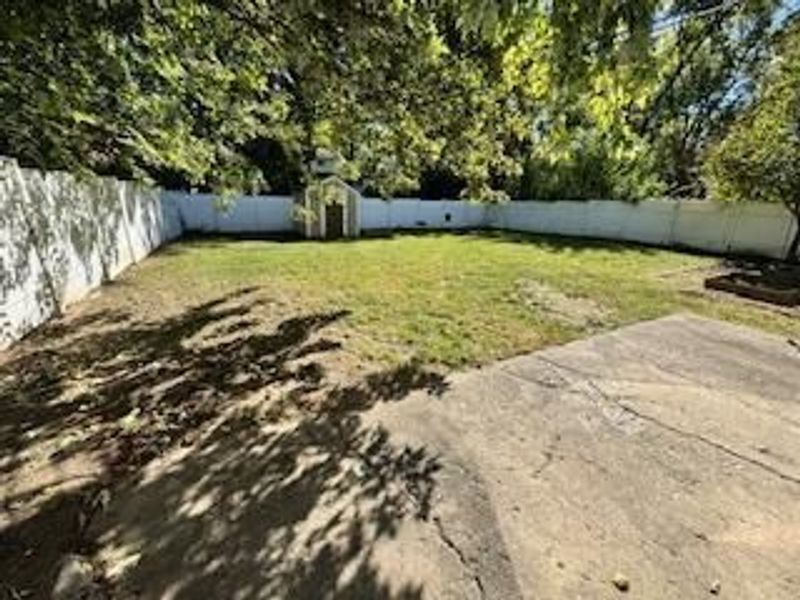 1610 Genoa Place , Columbus, OH 43227 Photo 22