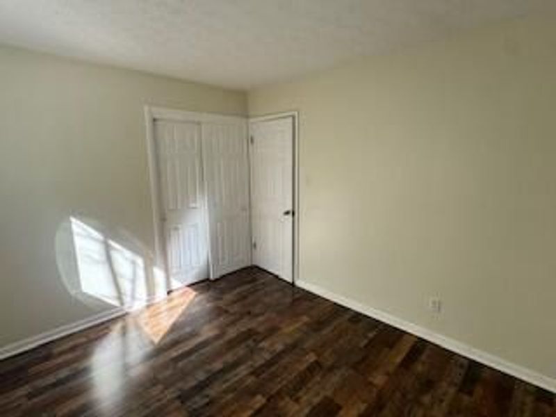 1610 Genoa Place , Columbus, OH 43227 Photo 3