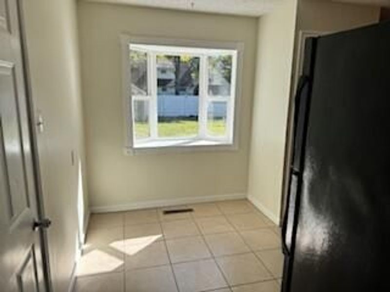 1610 Genoa Place , Columbus, OH 43227 Photo 4