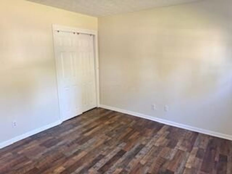 1610 Genoa Place , Columbus, OH 43227 Photo 9