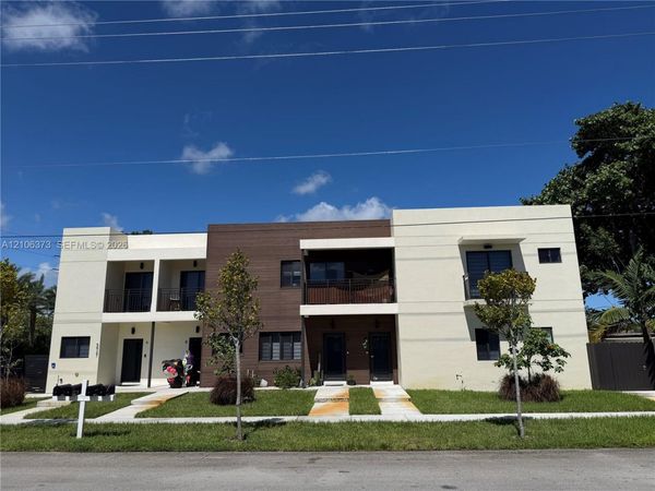 5927 Buchanan St , Hollywood, FL 33021