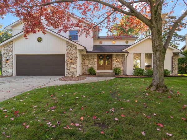 50715 Lincroft Lane, Granger, IN 46530