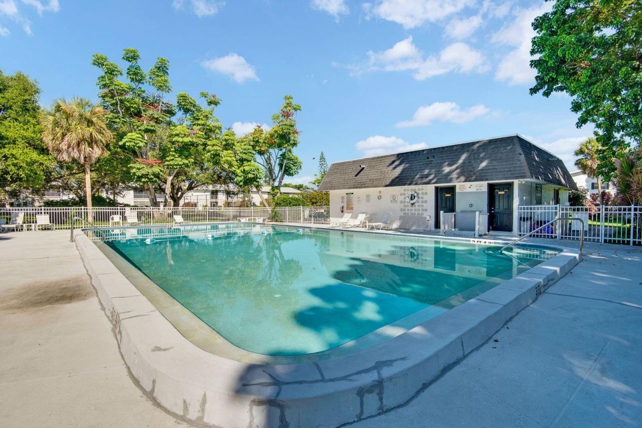 4516 3rd Street Circle W, Unit 533, Bradenton, FL 34207 Photo