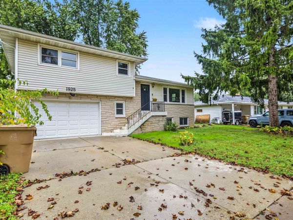 1925 Elka Lane, Madison, WI 53704