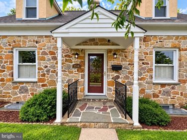 2516 AVON ROAD, ARDMORE, PA 19003