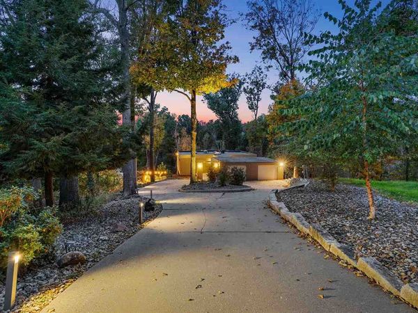 4330 Eaglemere Court SE, Cedar Rapids, IA 52403