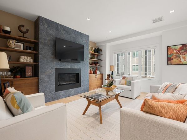 21 Crowninshield Rd, Unit 2-1, Brookline, MA 02446