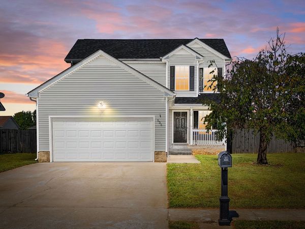 535 Fox Trot Dr, Clarksville, TN 37042
