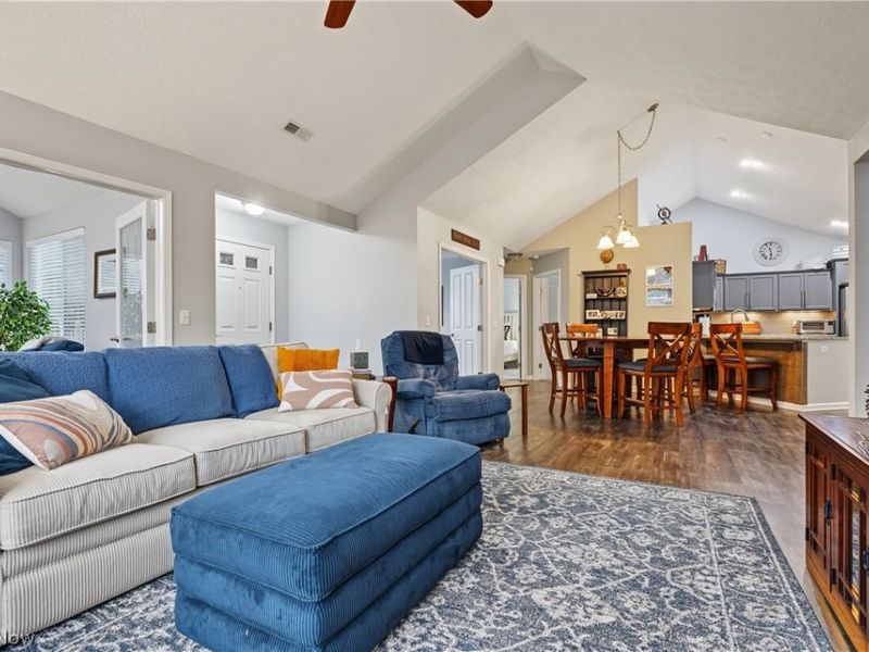 1938 Fairways Drive, Streetsboro, OH 44241 Photo 4