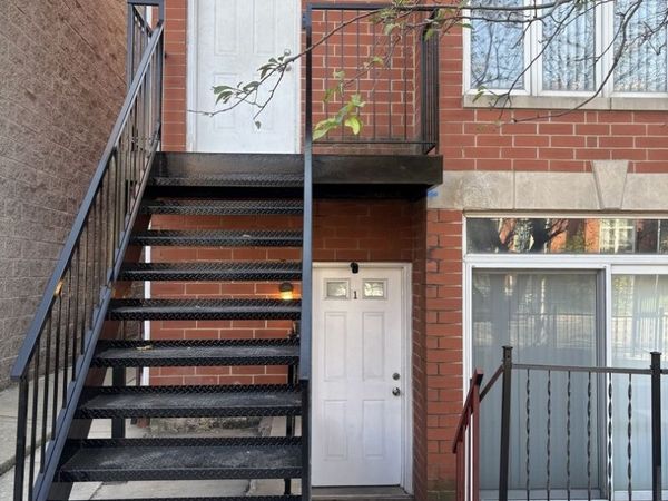 2447 W Polk Street , Unit 2, Chicago, IL 60612