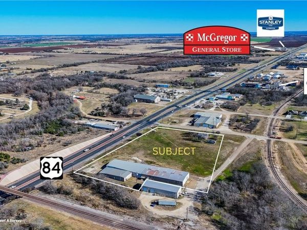110 1st Street , McGregor, TX 76657