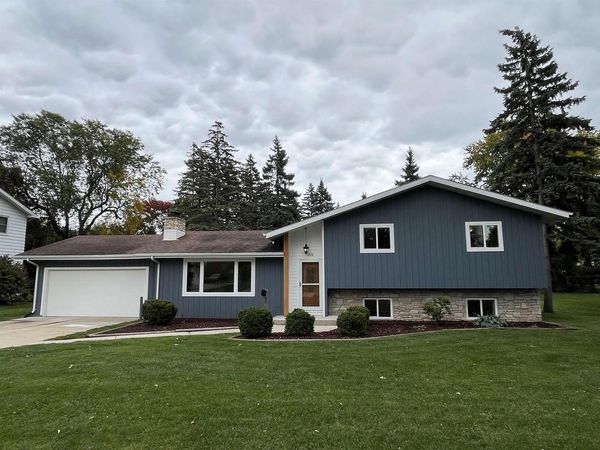1914 FAIRVIEW STREET, Oshkosh, WI 54901