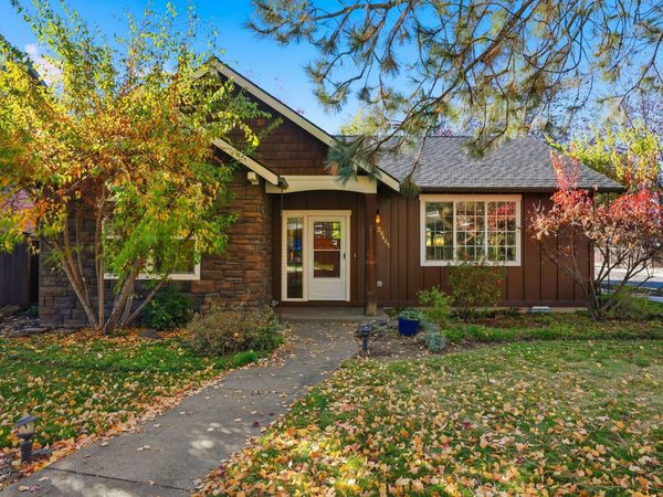 20405 Aberdeen Drive, Bend, OR 97702