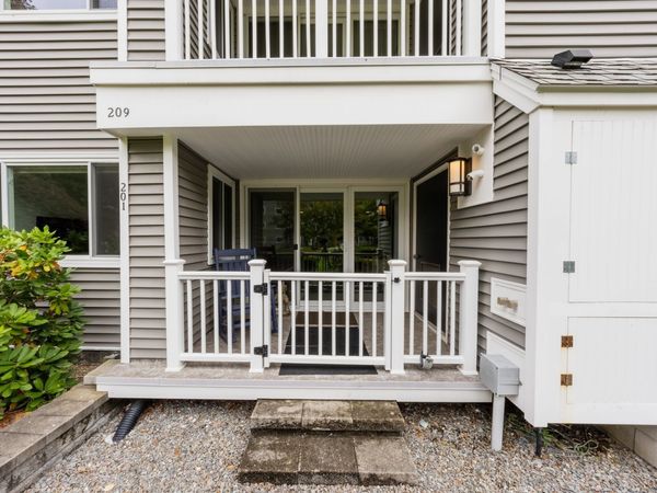 255 North Rd, Unit 201, Chelmsford, MA 01824