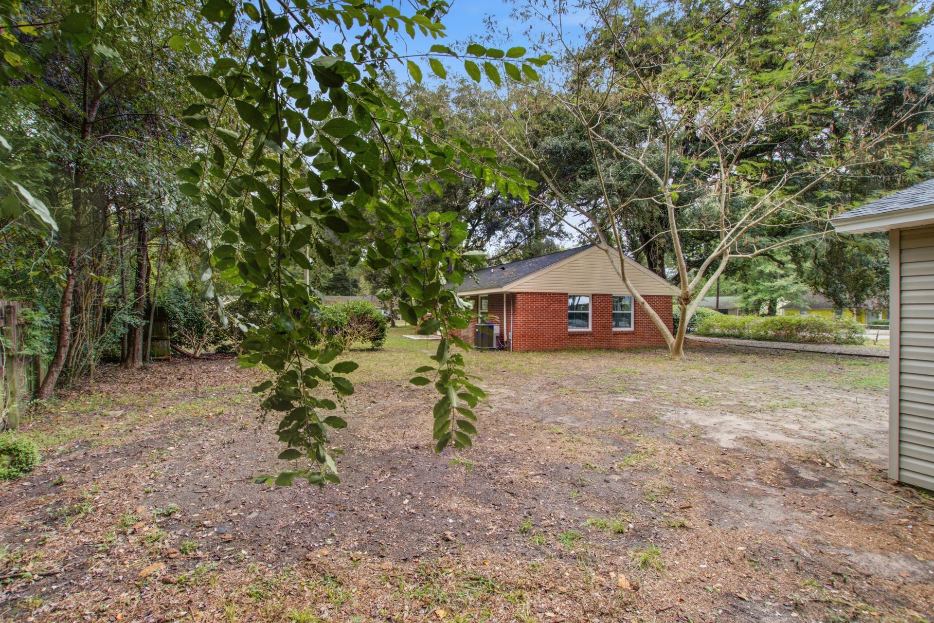 3285 Peyton Street Photo 32