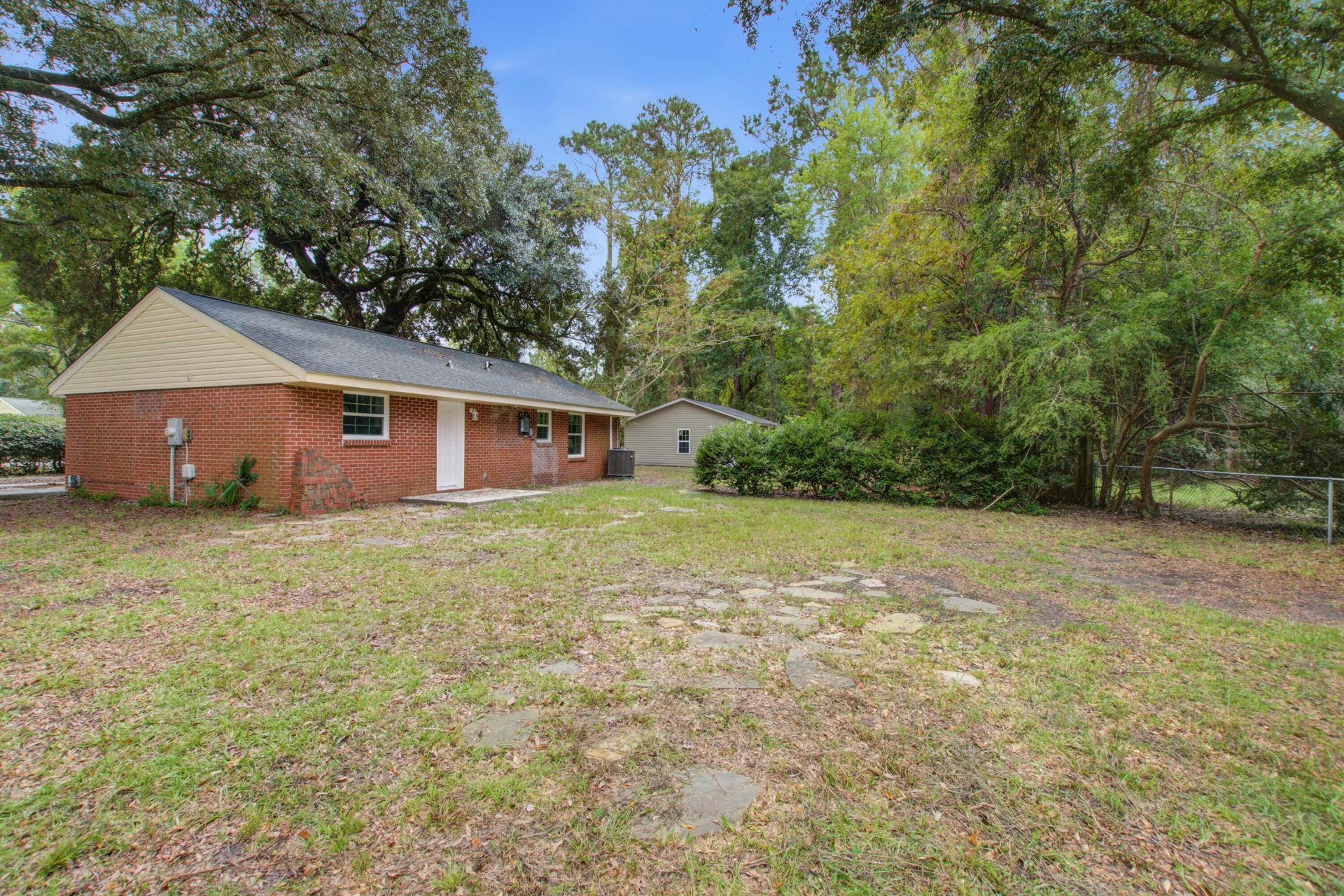 3285 Peyton Street Photo 40