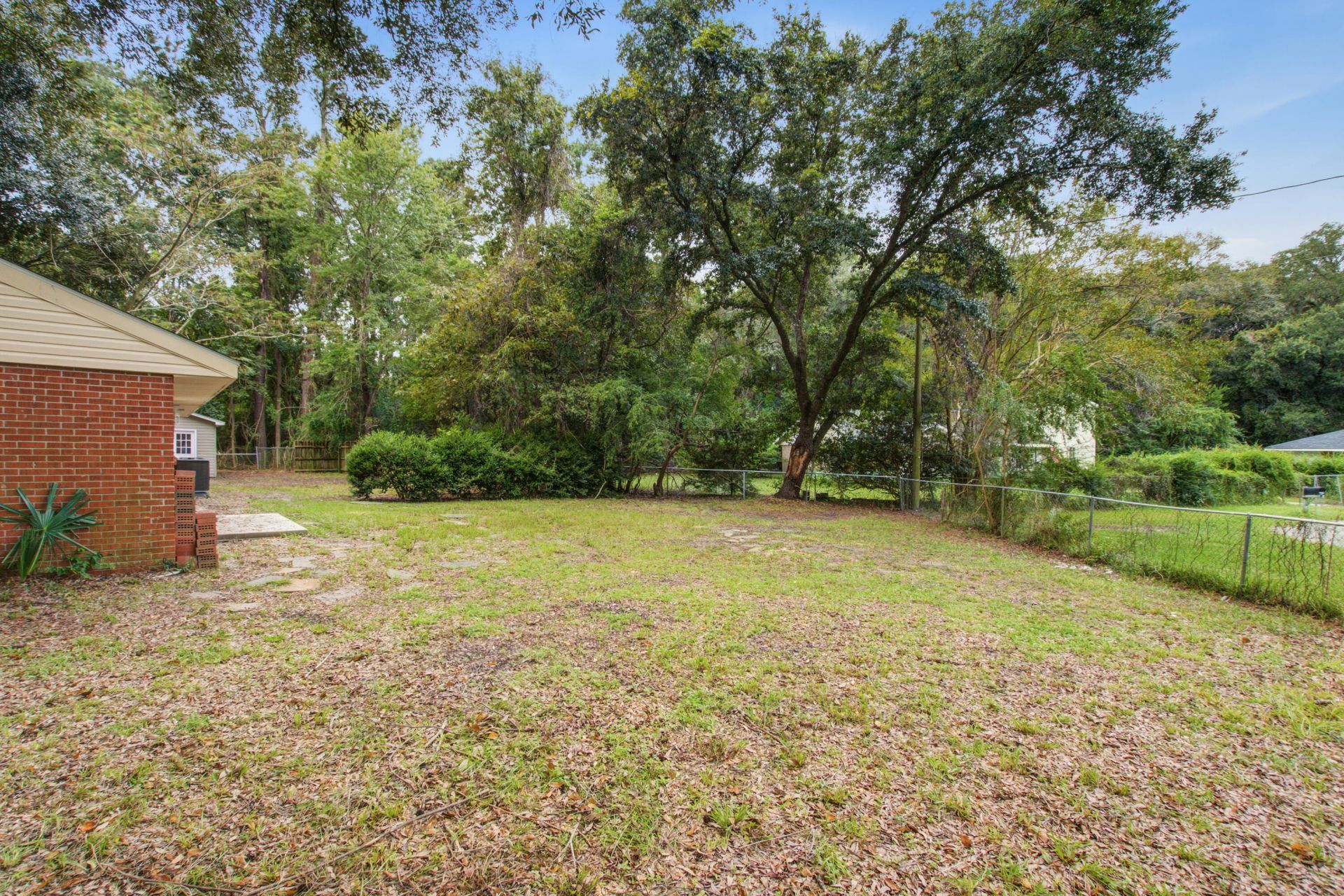 3285 Peyton Street Photo 42