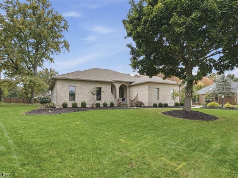 4609 Kingsrow Avenue NW, Canton, OH 44709 Photo 2