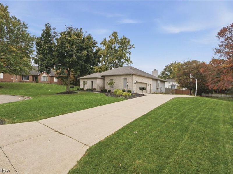 4609 Kingsrow Avenue NW, Canton, OH 44709 Photo 3