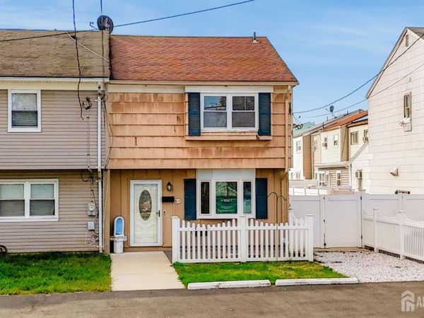 3-D Salem Avenue , Carteret, NJ 07008