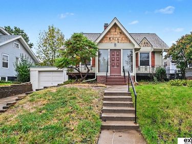 5816 Pacific Street, Omaha, NE 68106