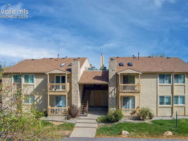 840 Tenderfoot Hill Road, Unit 204, Colorado Springs, CO 80906