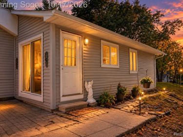 58 Omar Street, Pontiac, Mi 48342