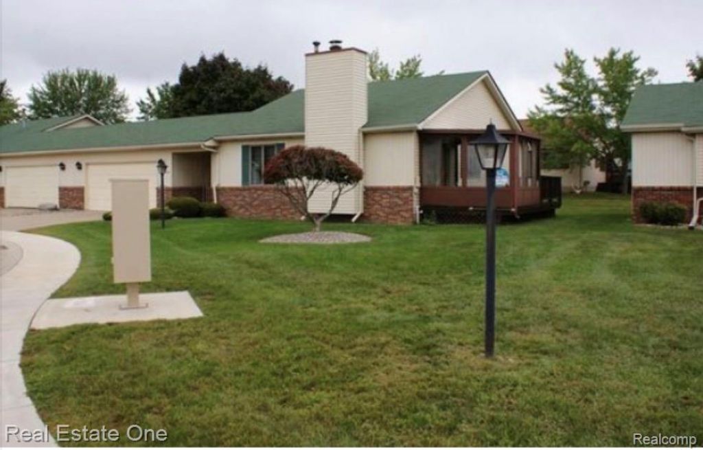 1432 Grant Court, Unit 10, Lapeer, Mi 48446 Main Photo