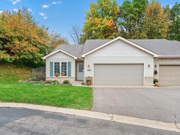 8660 Powers Place, Chanhassen, MN 55317